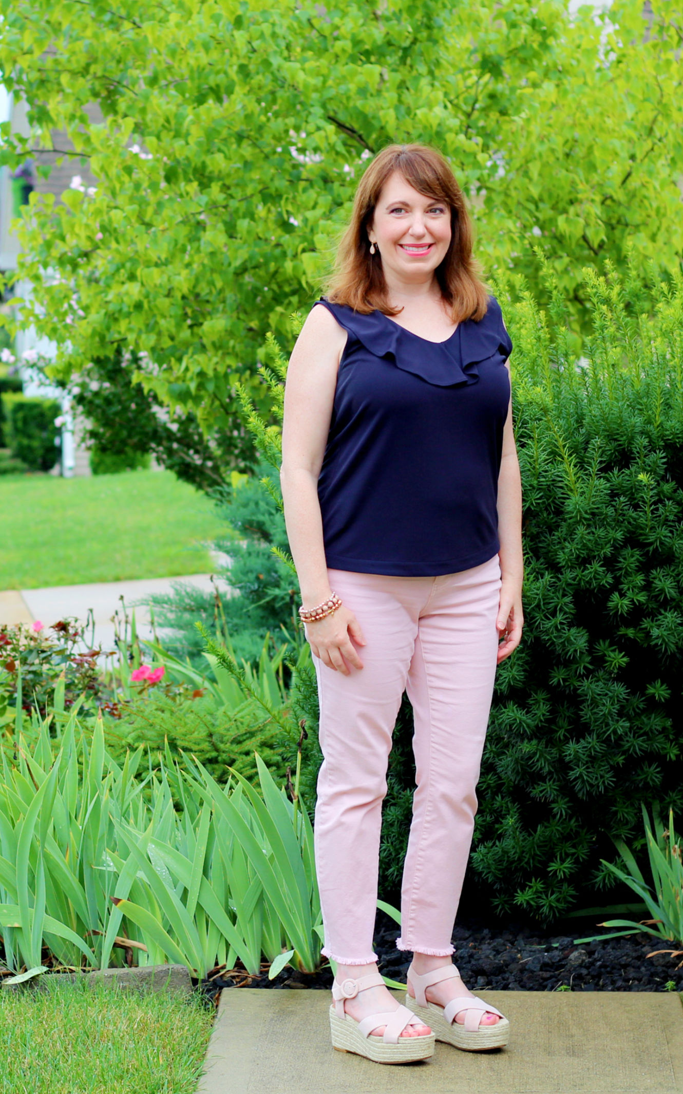 Blush Raw Hem Jeans #summeroutfits #fashionover40