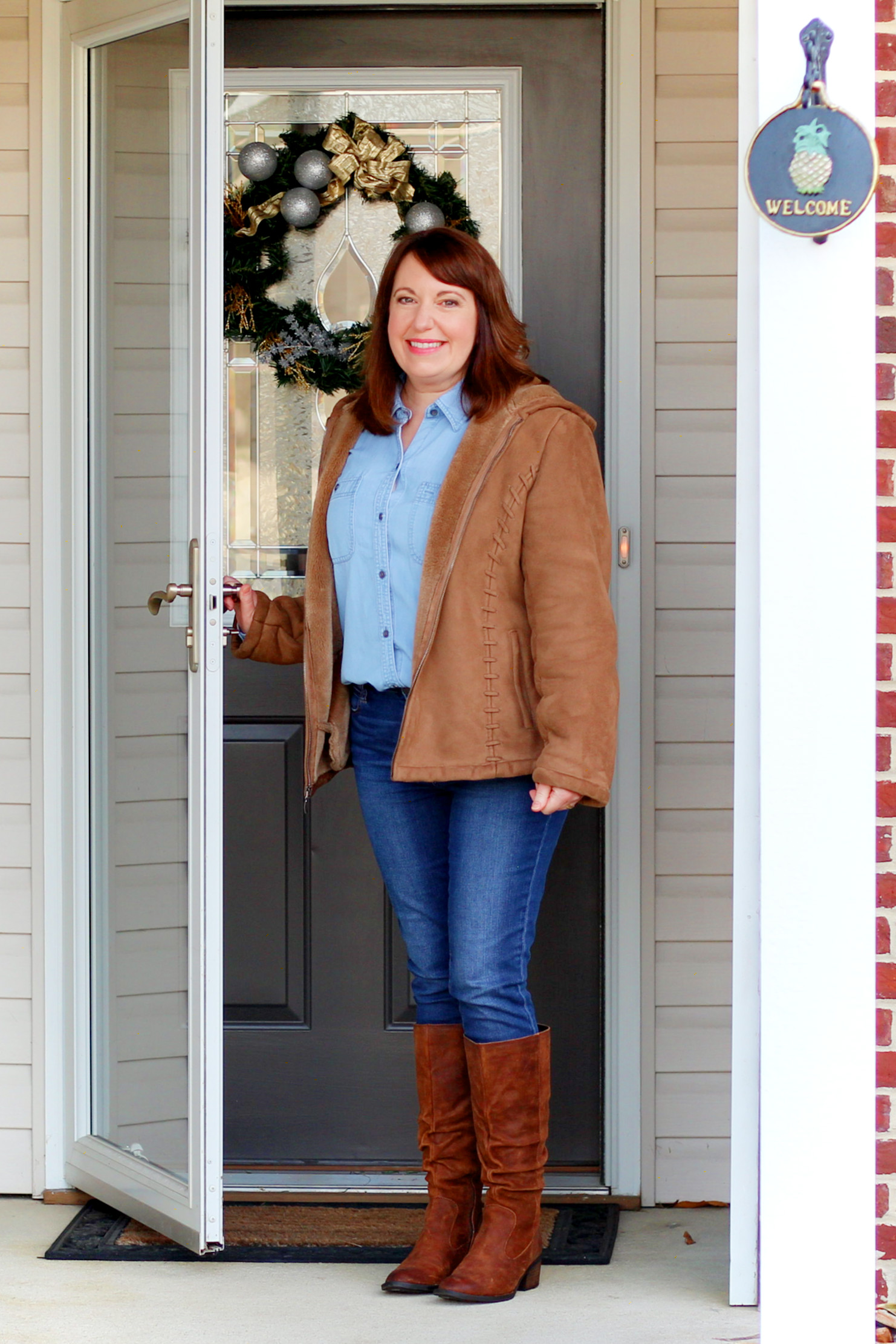 I've had this Liz Claiborne coat for 10 or more years, it is the best coat I've ever had! #wintercoat #coat #fashionblogger #styleblogger