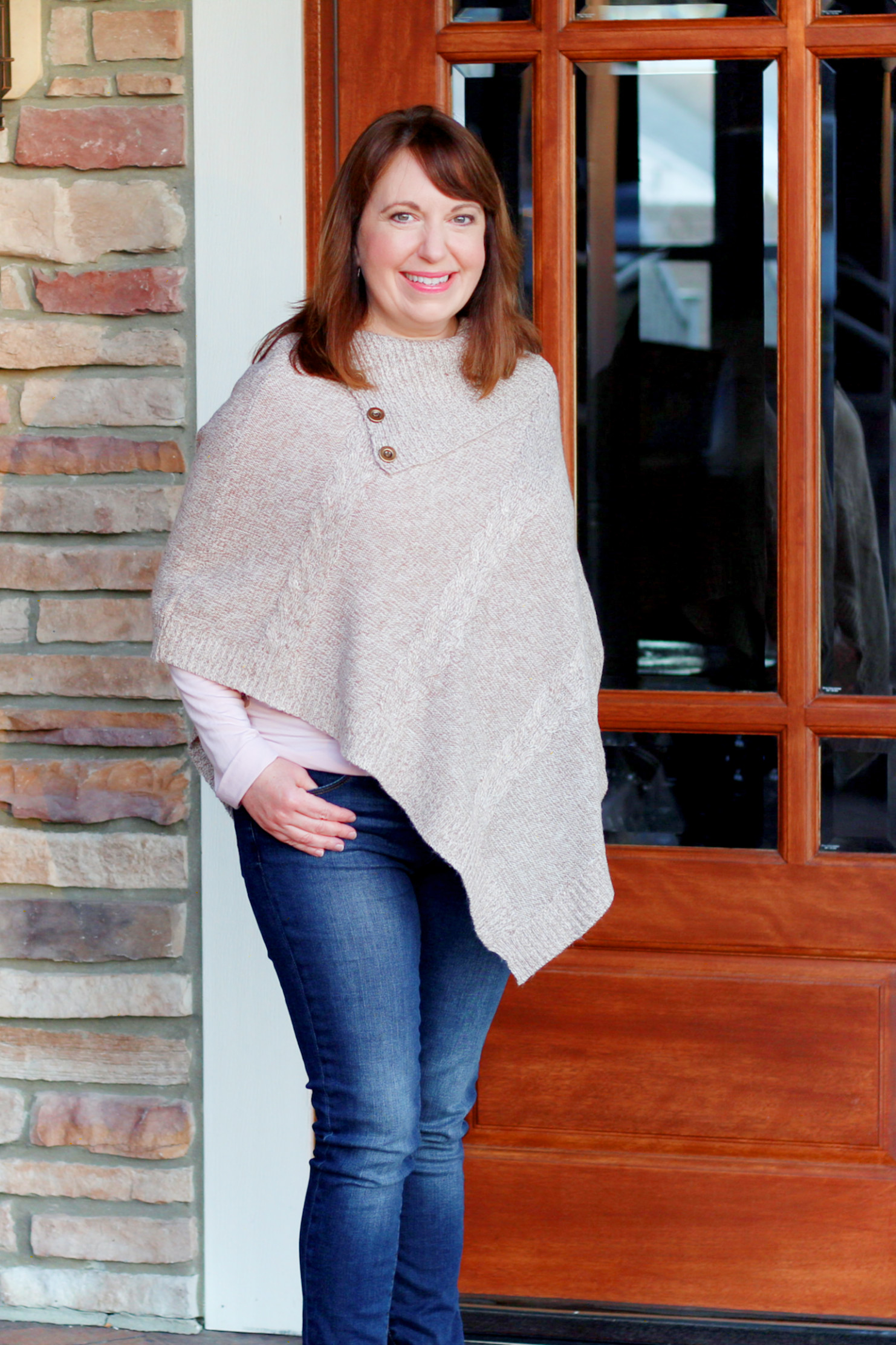 I love this Karen Scott poncho!  It is so soft and comfortable at an amazing price!  #shoppingoutfit #poncho  #ponchooutfit #ponchooutfitwinter 