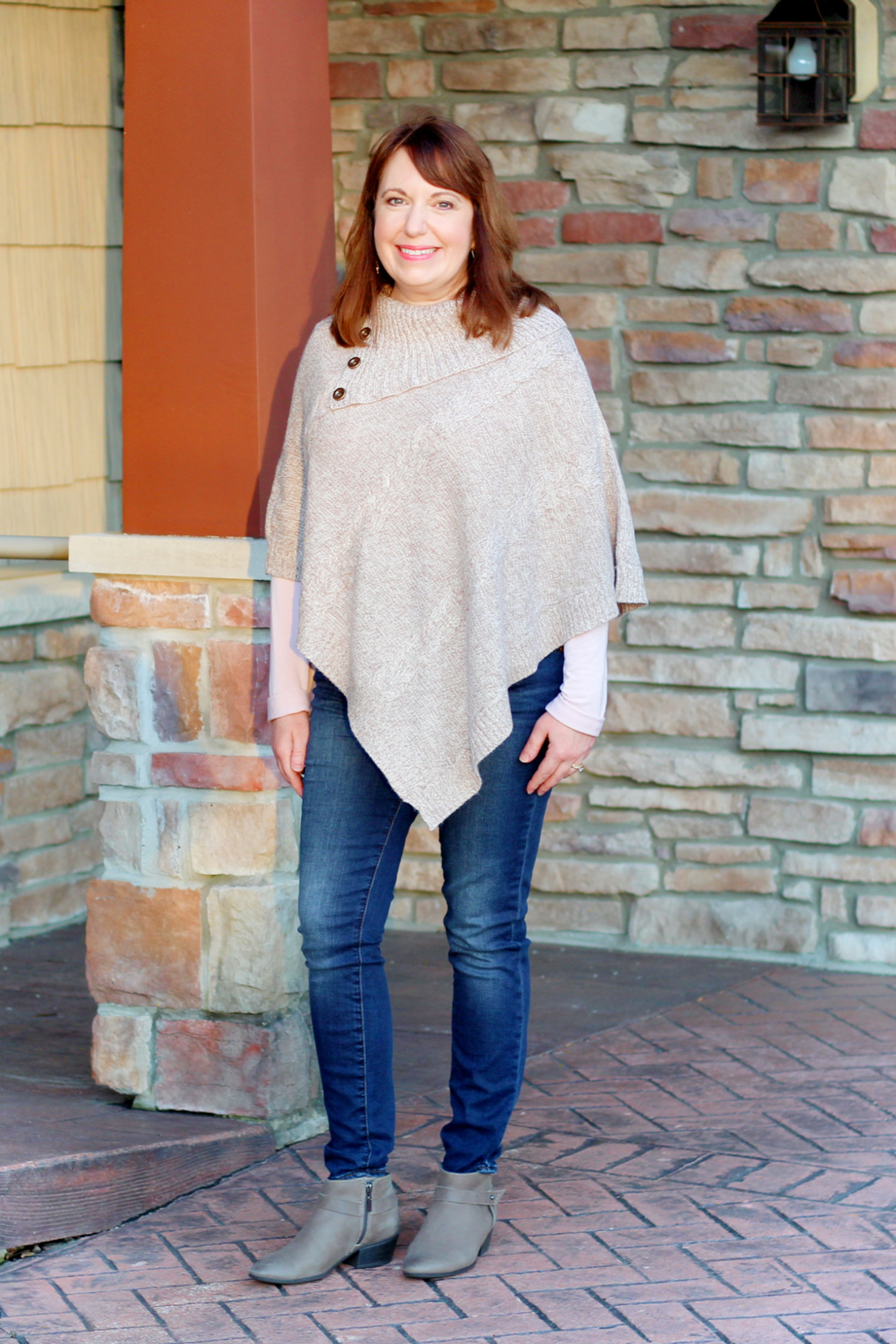 I love this Karen Scott poncho!  It is so soft and comfortable at an amazing price!  #shoppingoutfit #poncho  #ponchooutfit #ponchooutfitwinter 