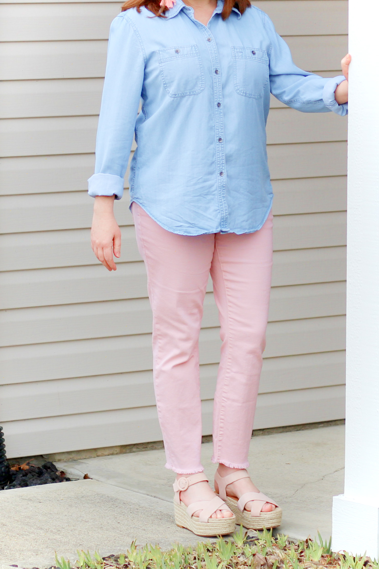 pink jeans, chambray shirt  Hot pink pants, Fashion, Pink pants outfit