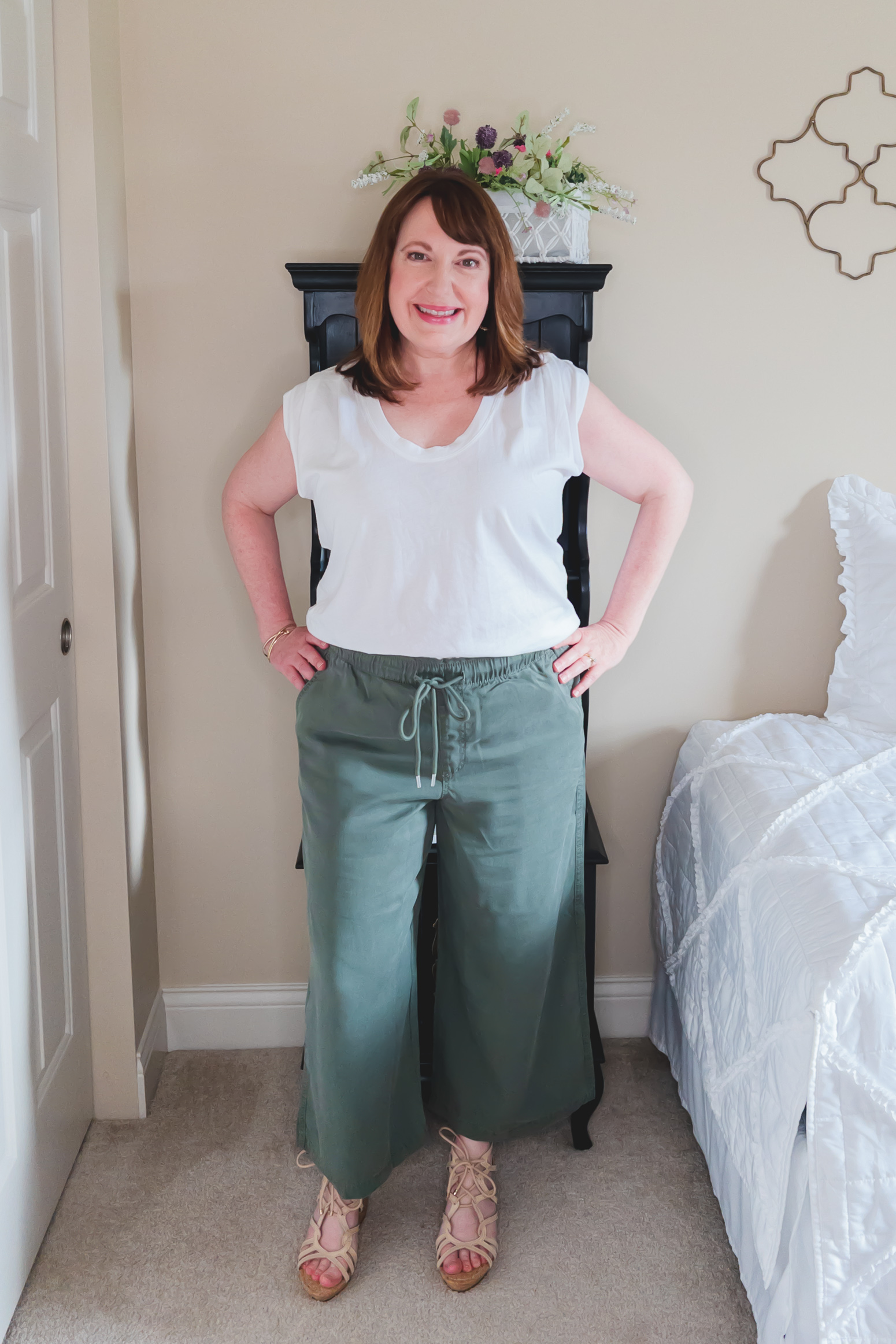 How to Wear Wide Leg Pants – Dressed in Faith